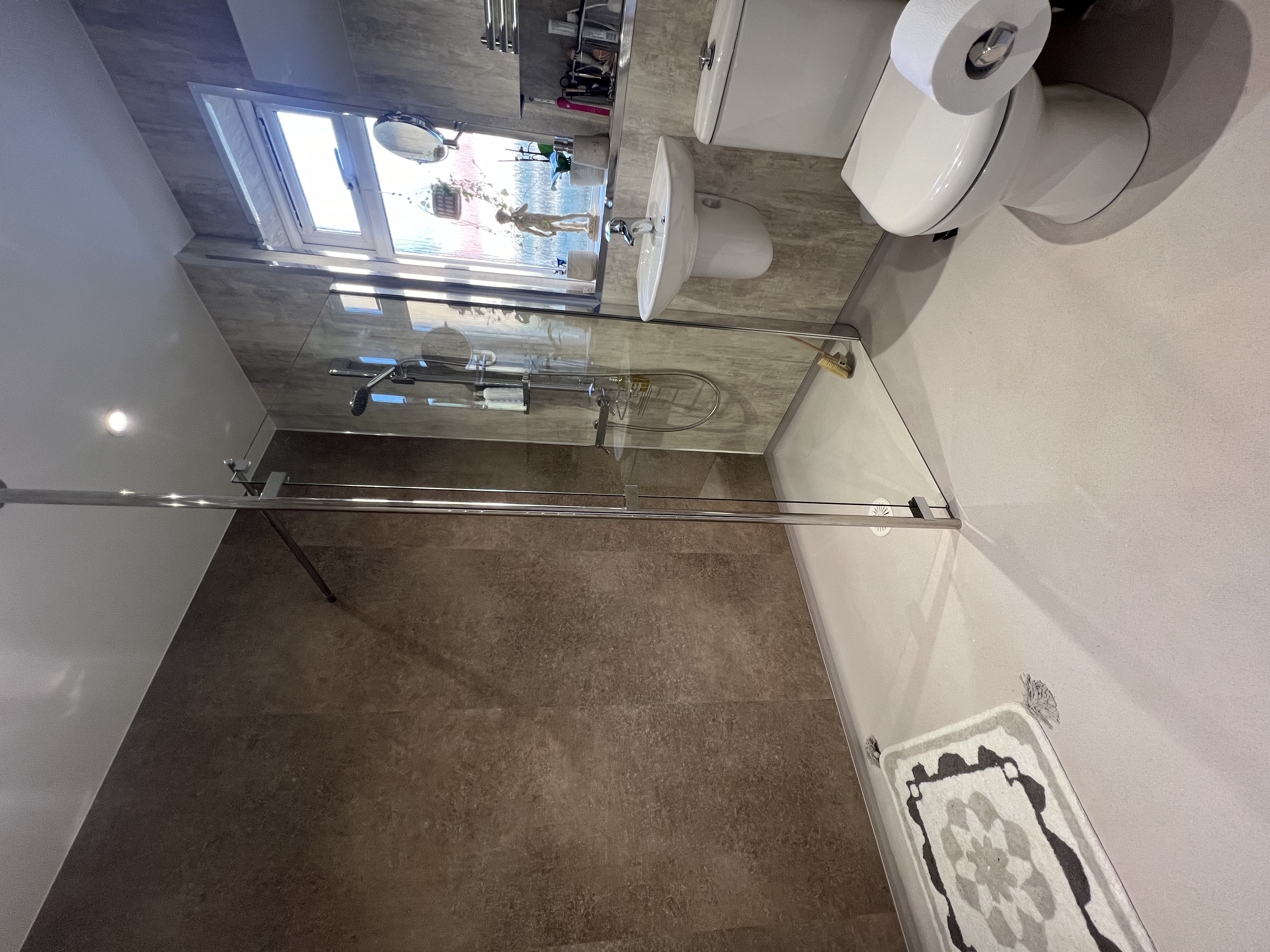 Accessible bathroom 4