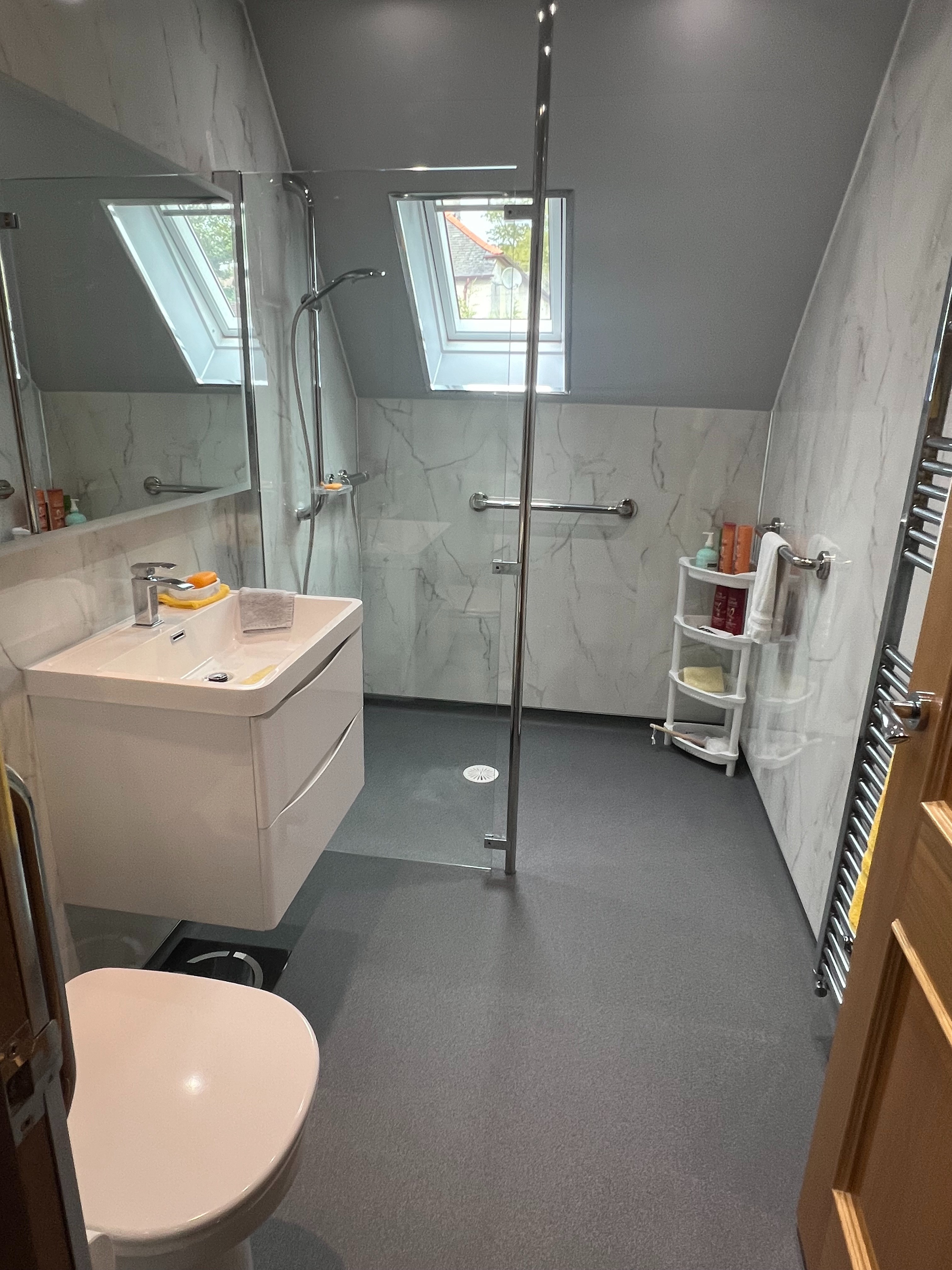 Accessible bathroom 6